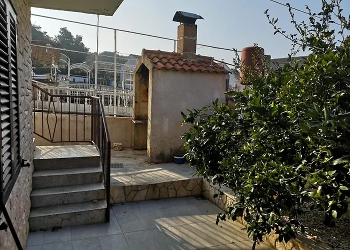 דירה With Parking Space Brodarica, - 16470 שיבניק