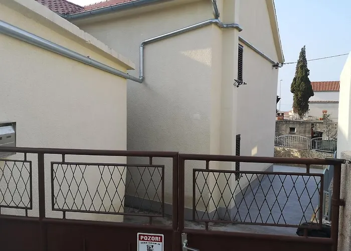 With Parking Space Brodarica, - 16470 דירה שיבניק